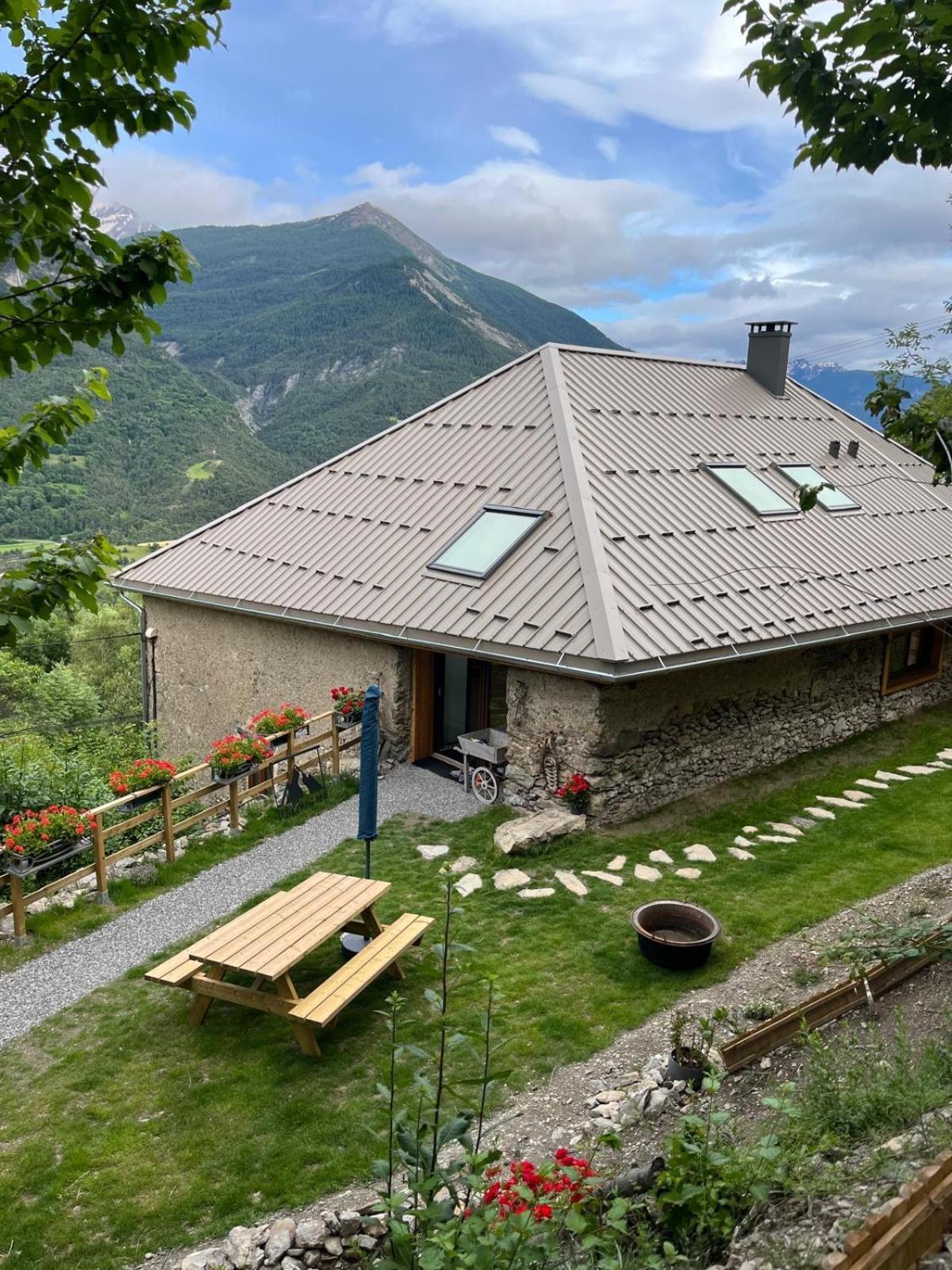 Le Couleau Bed & Breakfast Chateauroux-les-Alpes Exterior photo